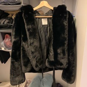 Sandro - faux fur hooded jacket (REF: SFPOU00225).